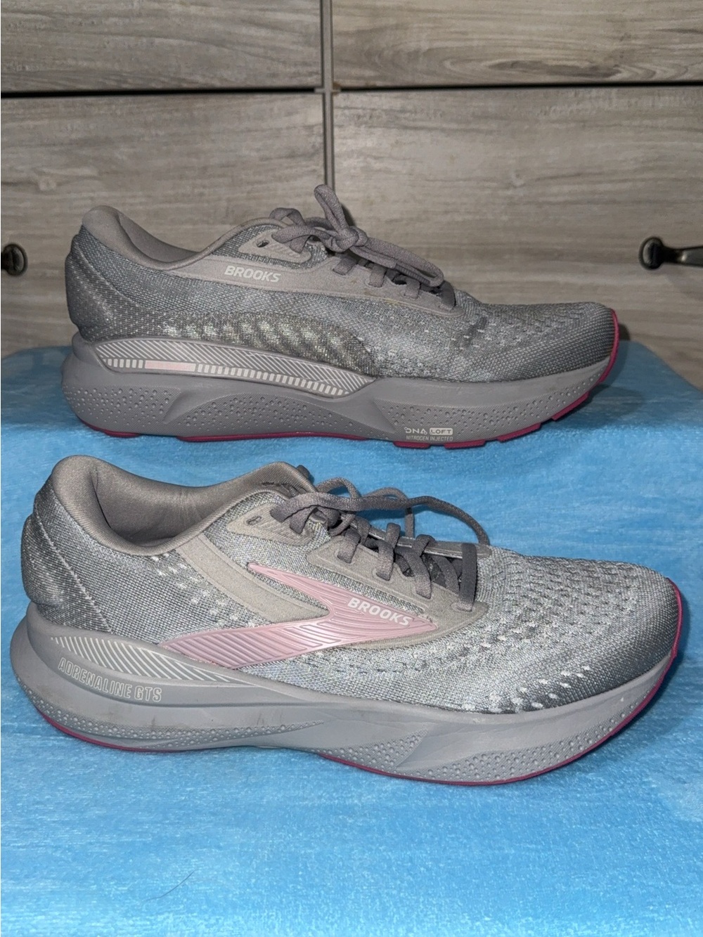 Brooks Women's Gray with Pink Accent Running Sneakers
